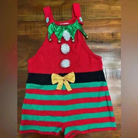 Christmas Jumper and Santa Hat - Picture 4 of 10